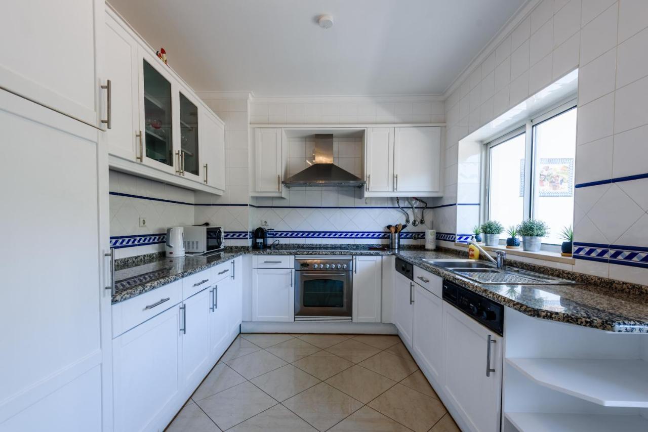 Amazing Apartment In Albufeira Exterior photo